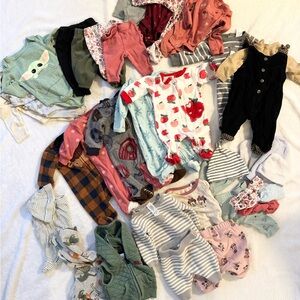 Assorted NB Baby Clothing Bundle (Lot)